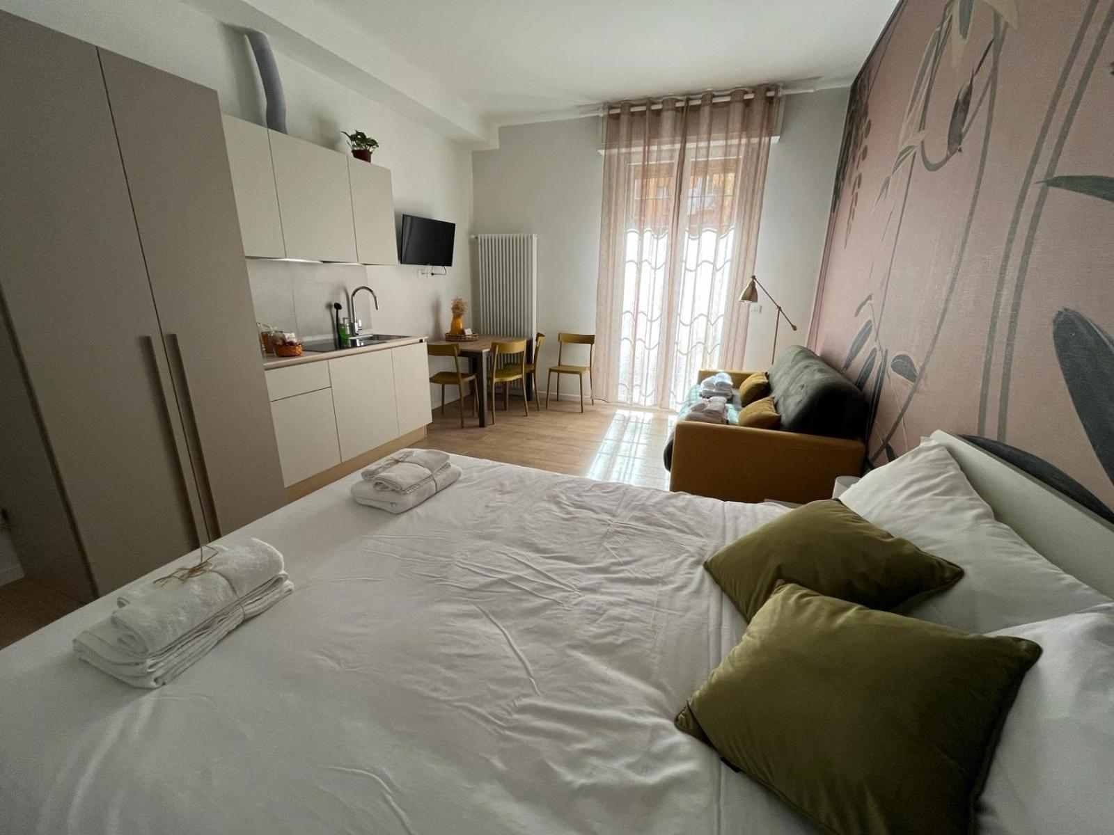 Calari Rooms - Monolocale Болонья Экстерьер фото