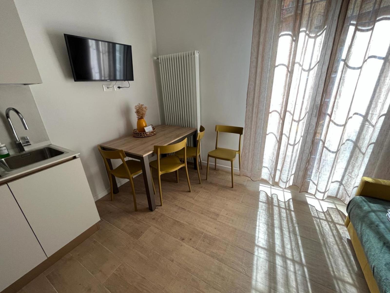 Calari Rooms - Monolocale Болонья Экстерьер фото