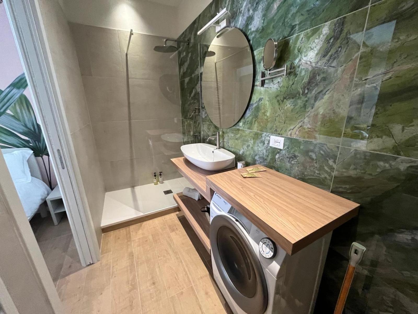 Calari Rooms - Monolocale Болонья Экстерьер фото