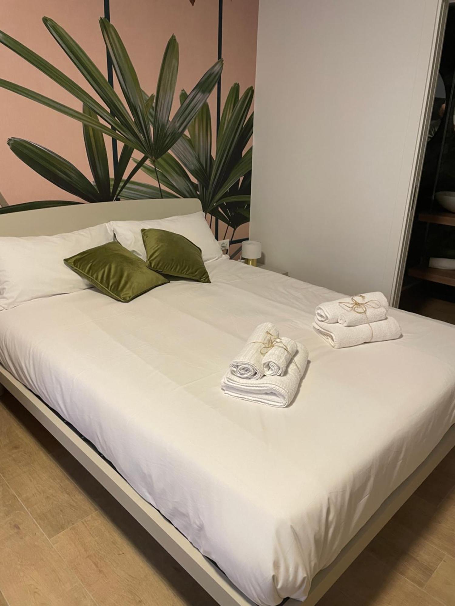 Calari Rooms - Monolocale Болонья Экстерьер фото