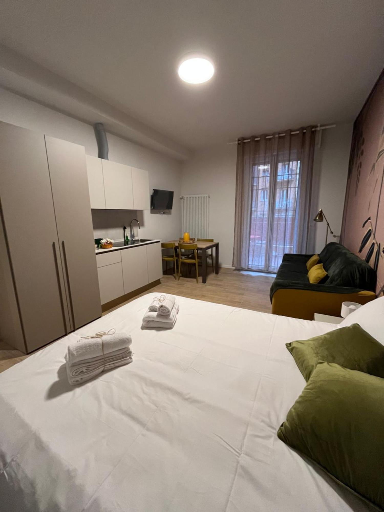 Calari Rooms - Monolocale Болонья Экстерьер фото